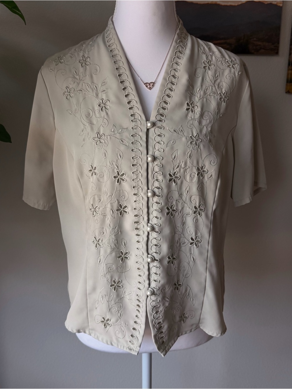 Embroidered V-Neck Short Sleeve Blouse